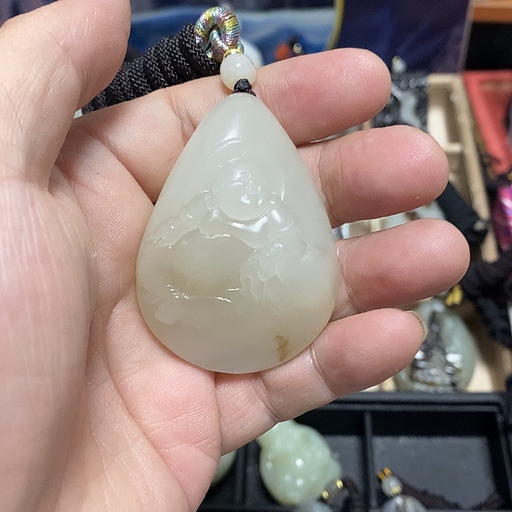 渴***望和田玉未镶嵌颈饰