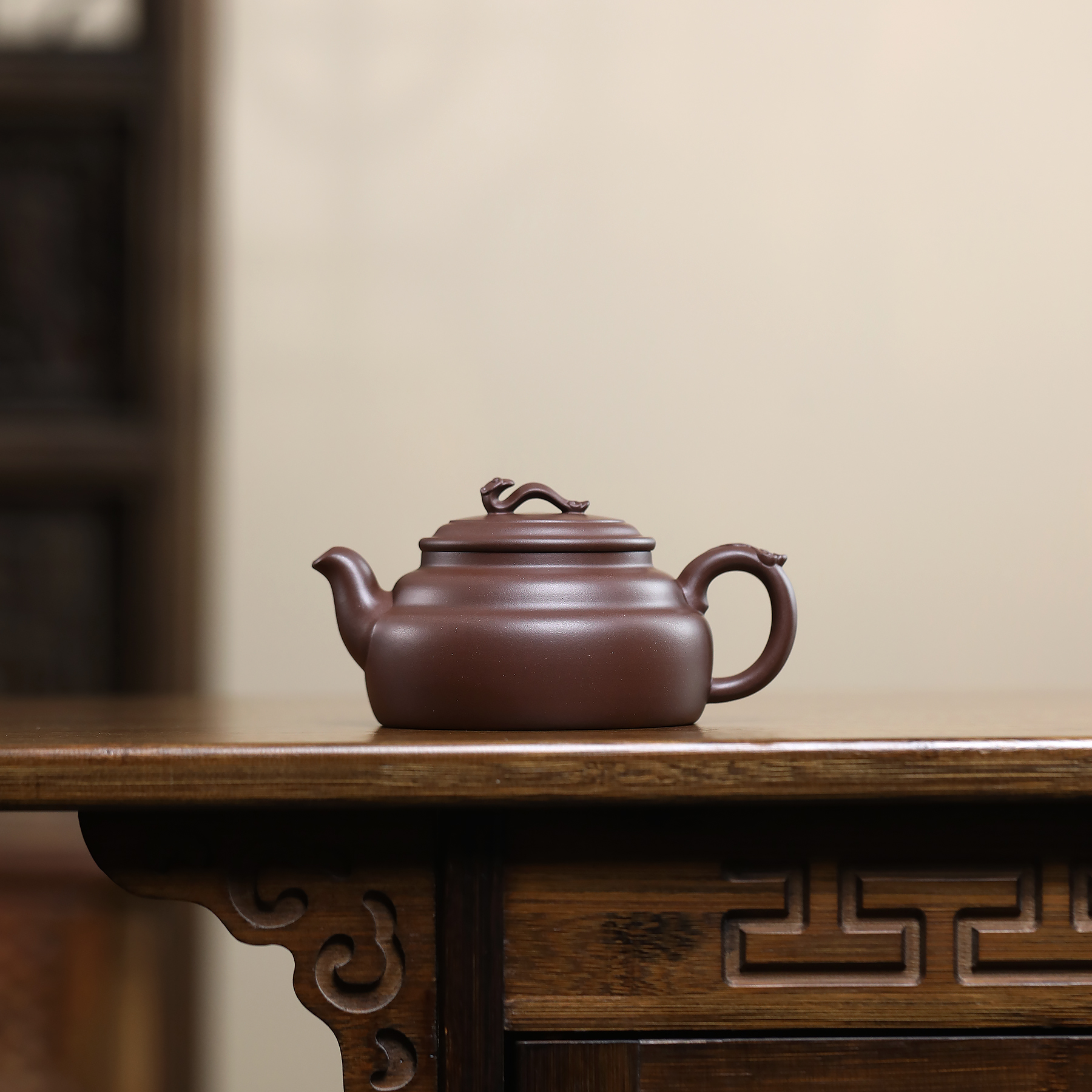 JCY-0469 非遗正品手工季畅园【祥云如意】紫泥 240cc 宜兴紫砂壶