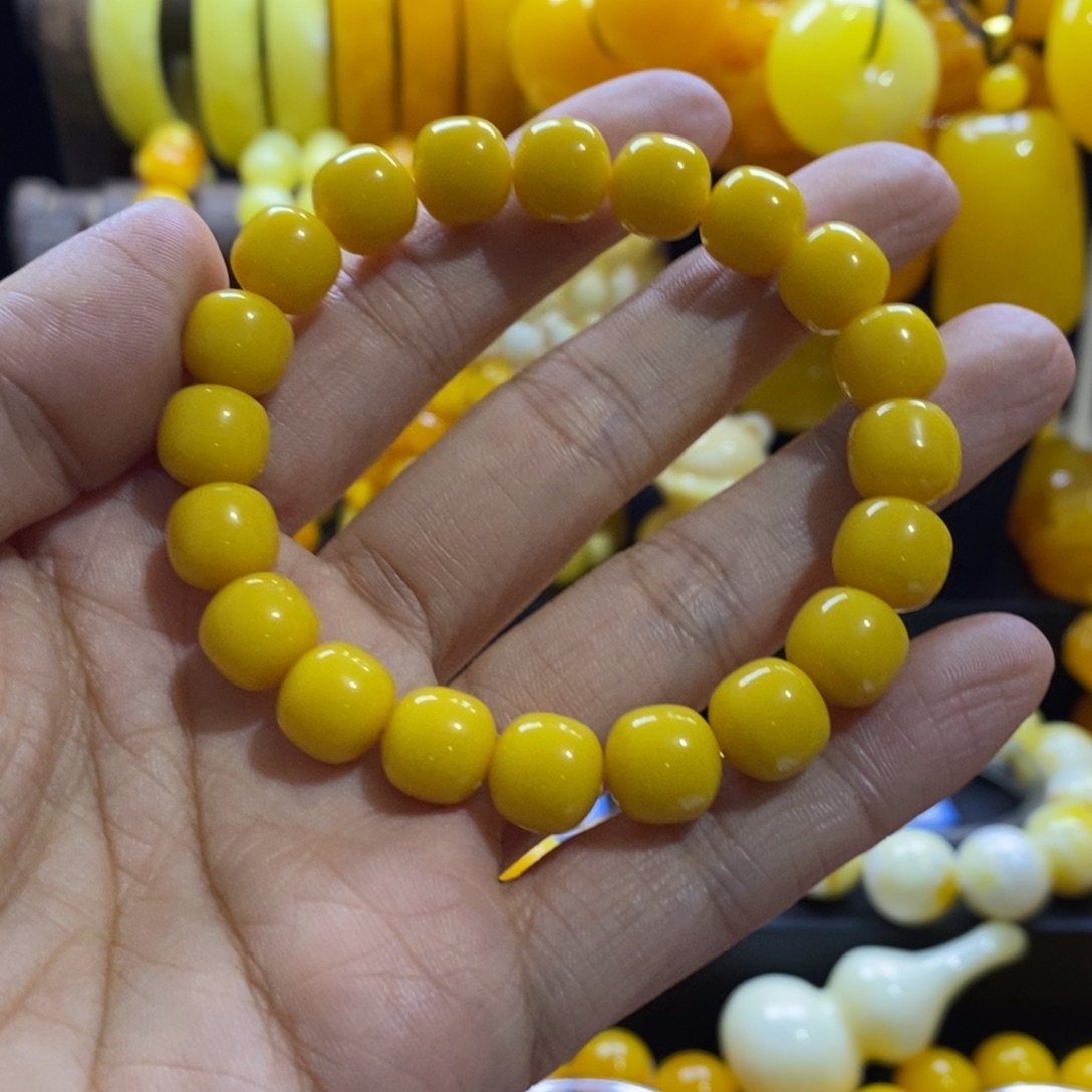 悟***空非金属全品无暇10鸡油黄精品老型手串