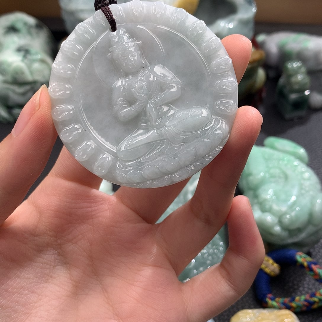 吊坠(不含链)未镶嵌翡翠