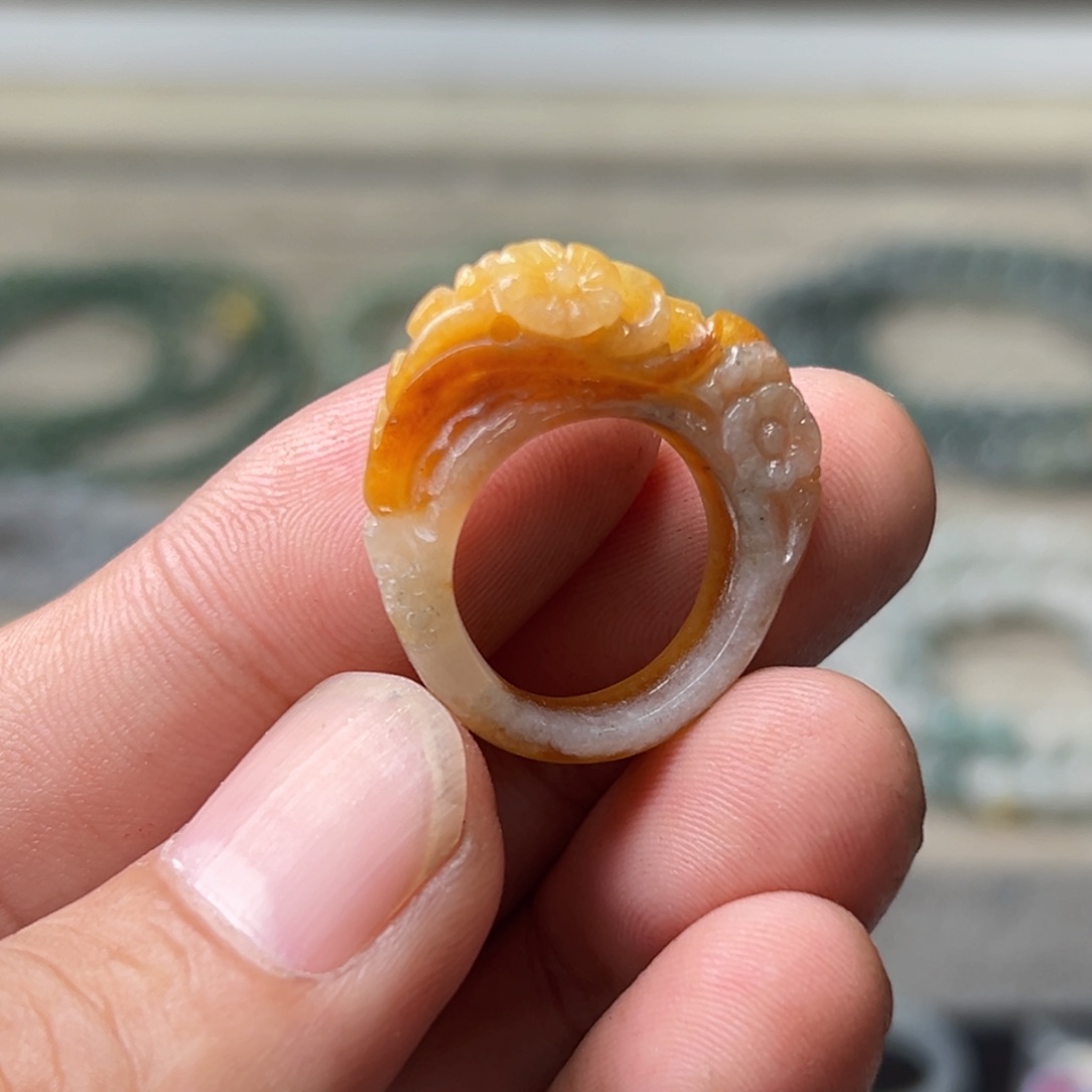 定制翡翠未镶嵌坠