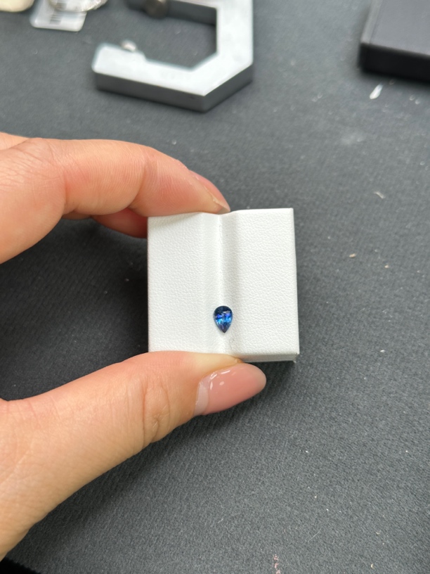 天然蓝宝石裸石299