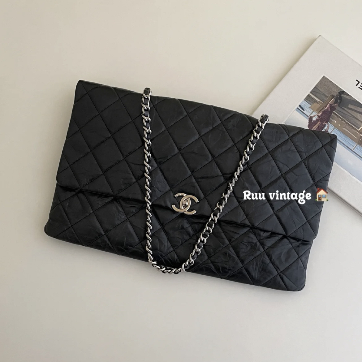 95新 Chanel/香奈儿 黑银油蜡牛信封机场腋下单肩包 6733