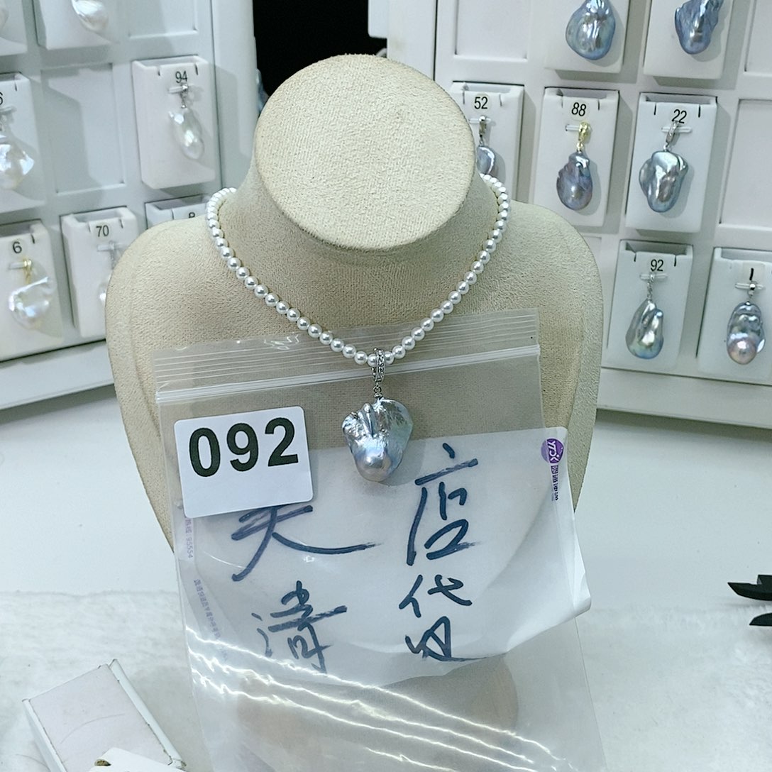 淡水珍珠颈饰合金