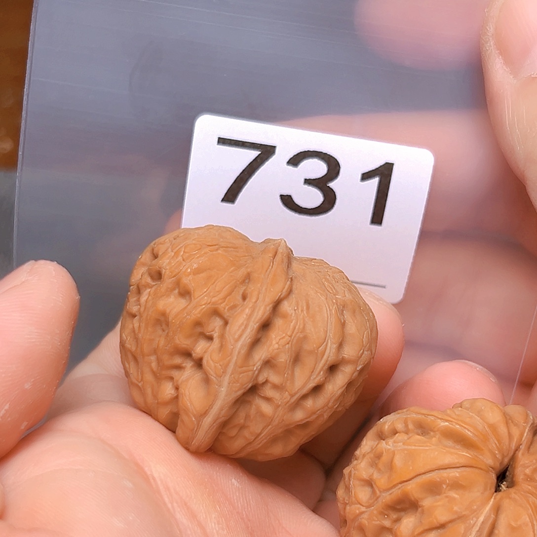 吊坠文玩核桃38➕元宝 有瑕疵