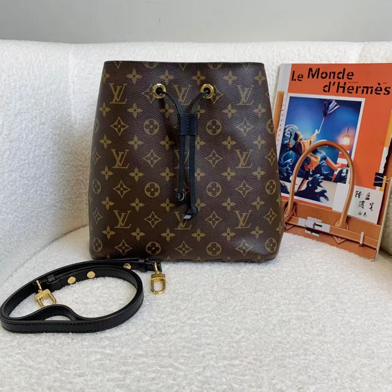 99新 LouisVuitton/路易威登 柯南壹臻/老花黑水桶包/29632115