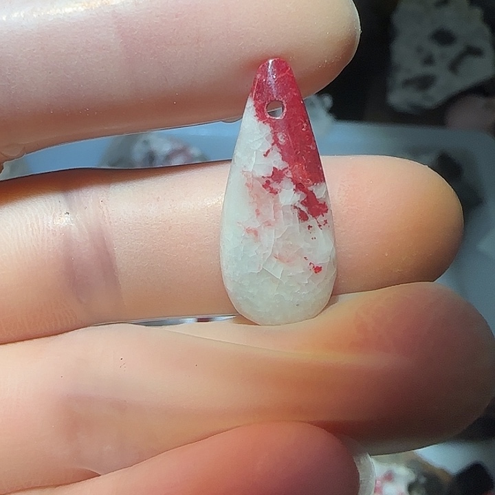 天然辰砂天然朱砂原石吊坠