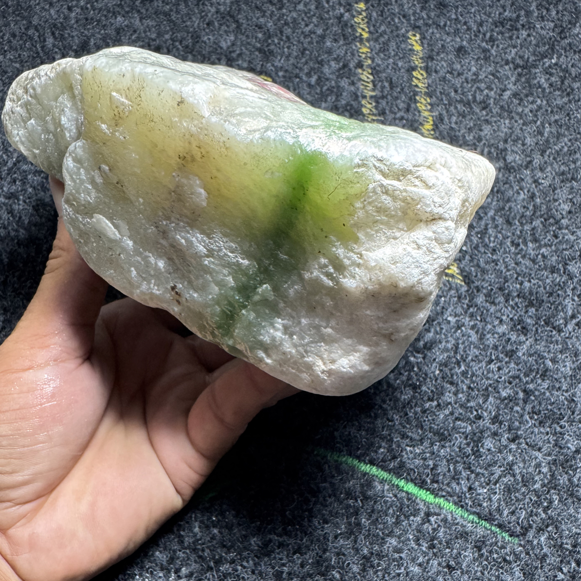 山料料无镶嵌原石摆件