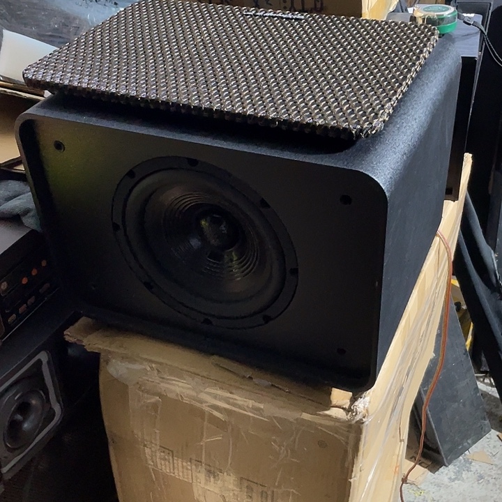 橄***绿未拆封低音炮一对包邮