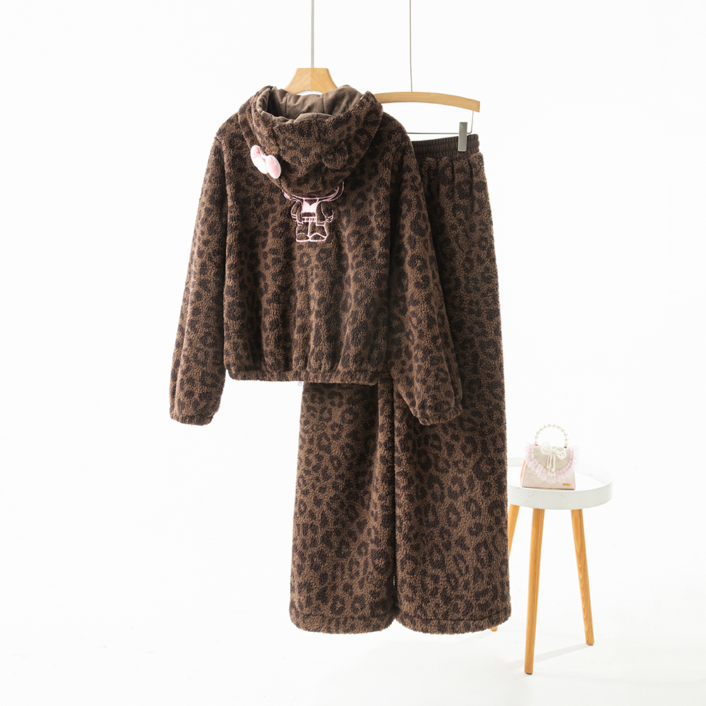 秋冬咖色豹纹KT可丽绒女士加厚保暖睡衣连帽款