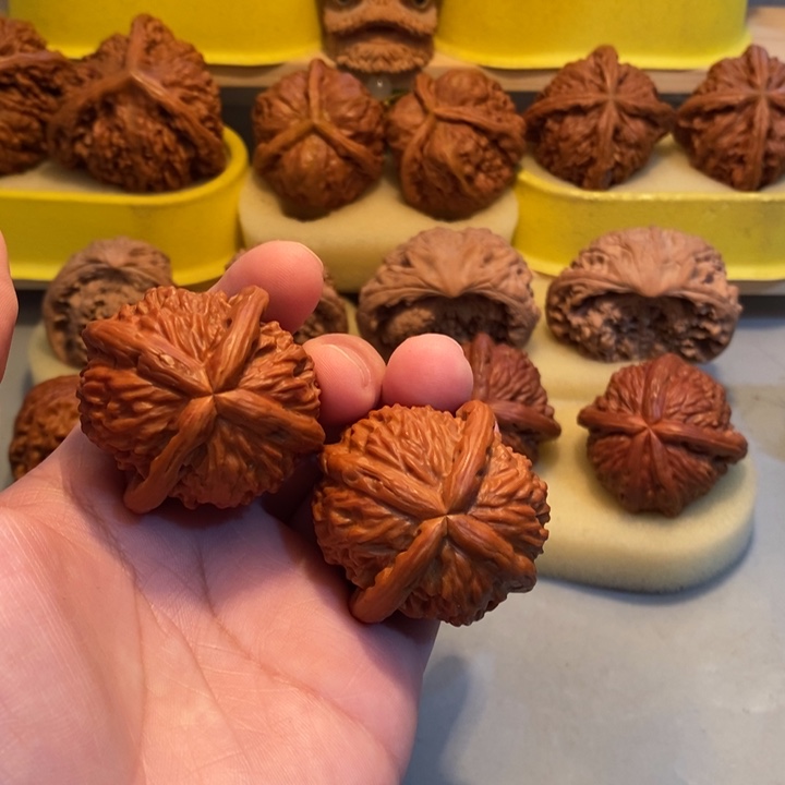 东***文玩核桃把件Hhhhhhbbb