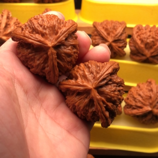 天***蓝文玩核桃吊坠核桃