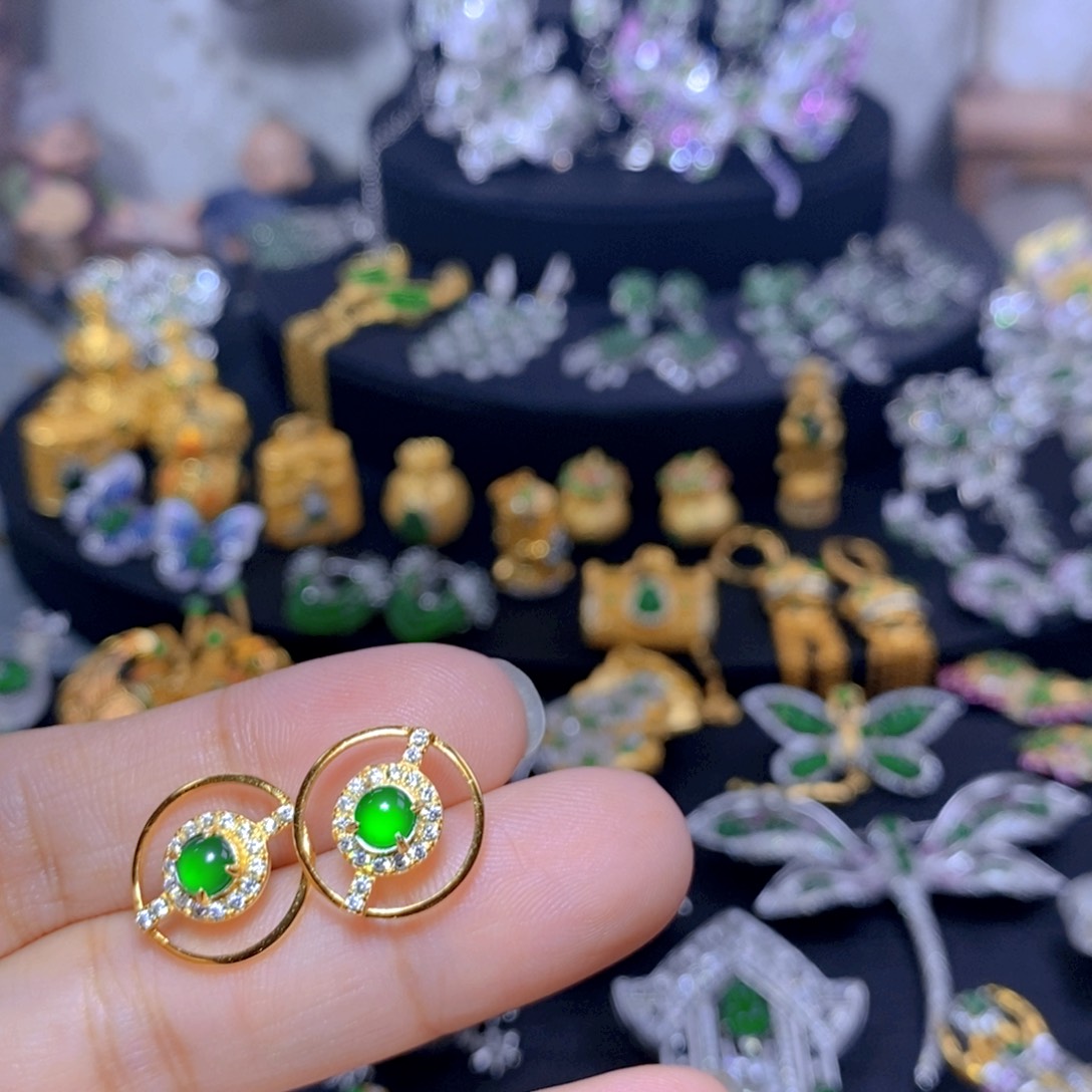 翡翠银S925镶嵌耳饰天然翡翠