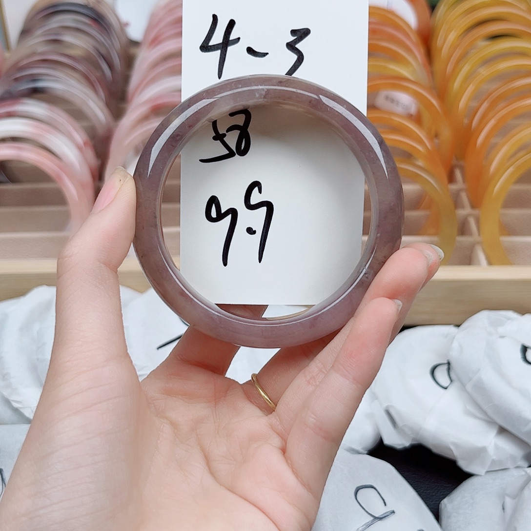 石英质玉未镶嵌手镯4.3