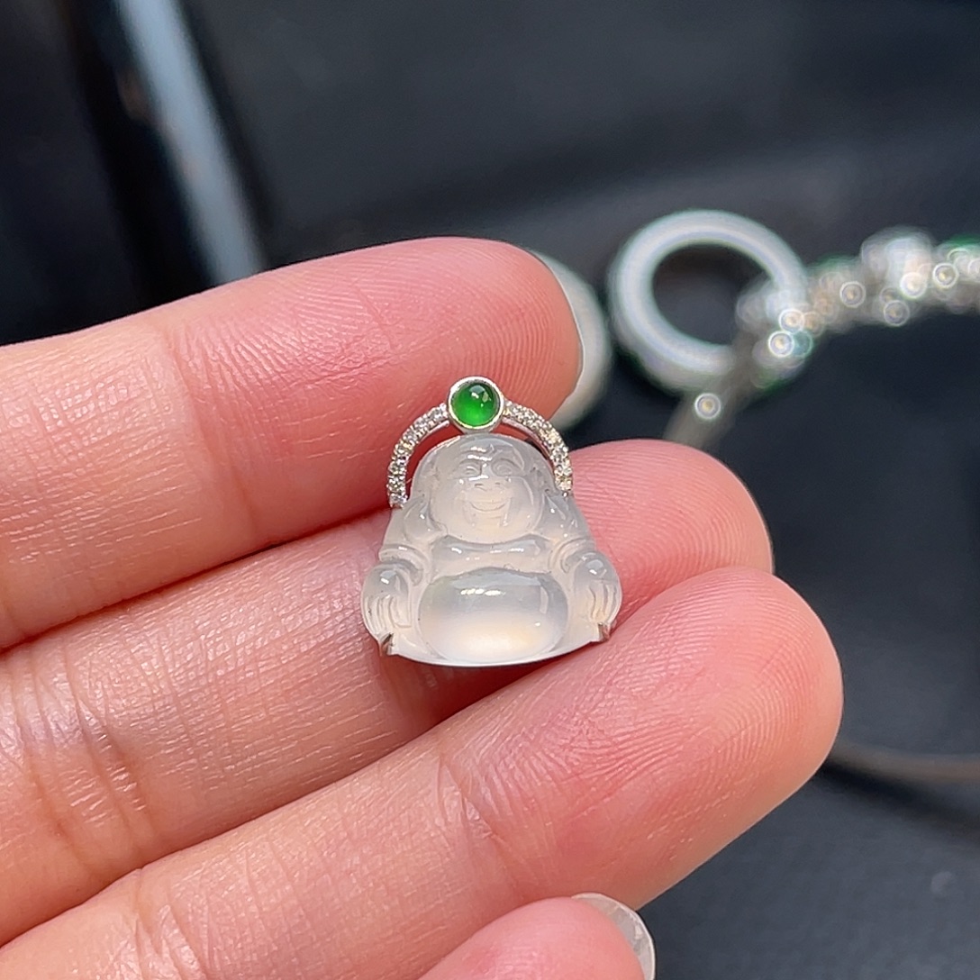 翡翠18K金镶嵌颈饰佛公