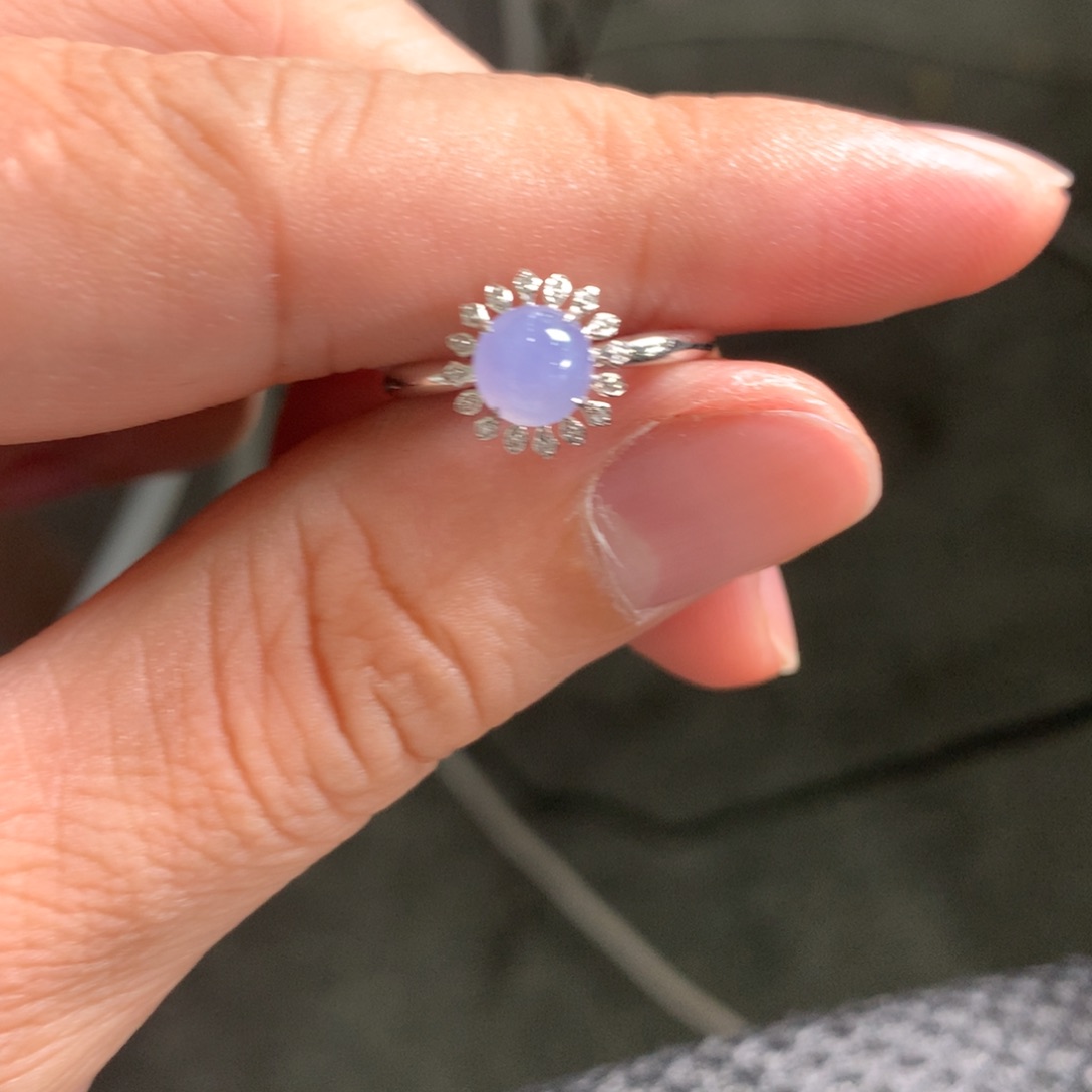 h***a翡翠18K金镶嵌戒指翡翠