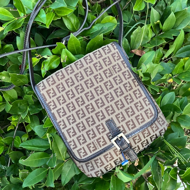 95新 FENDI/芬迪 芬迪棕花斜挎包