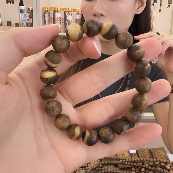 沉香碎屑沉香1.1yzdq多样性发一