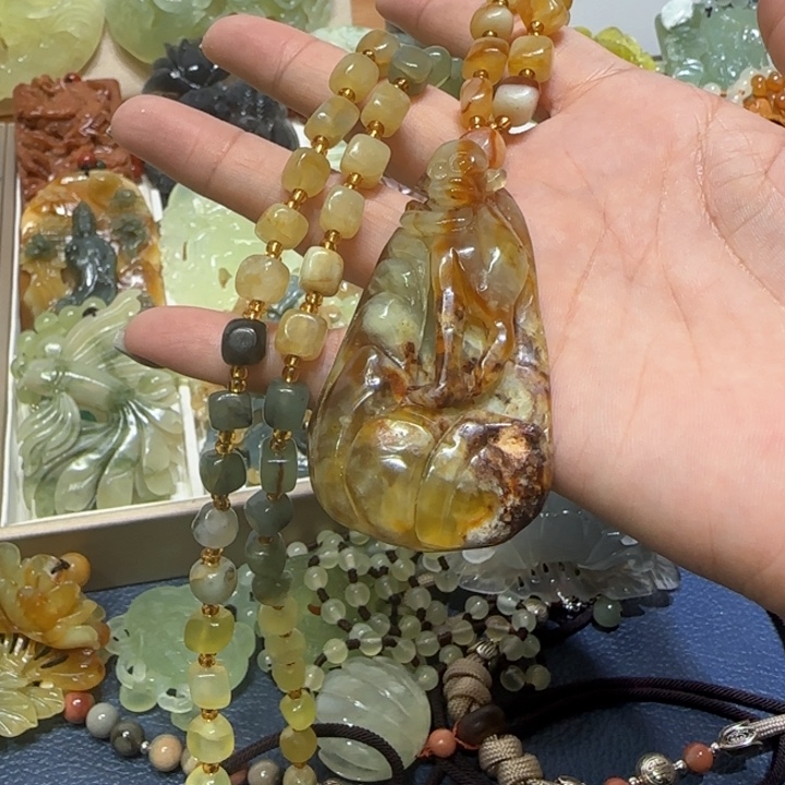 未镶嵌蛇纹石玉吊坠