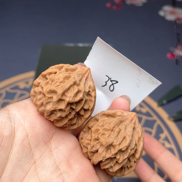 文玩核桃把件36龙门涧