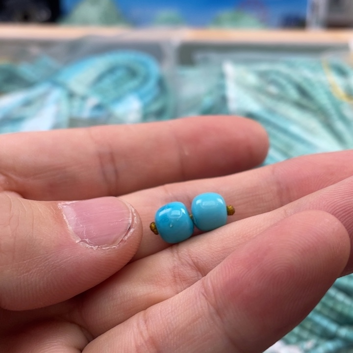 绿松石颈饰未镶嵌