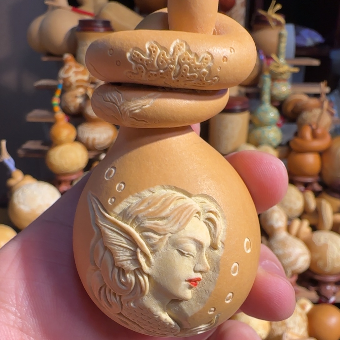 有机玻璃双层美人鱼雕刻