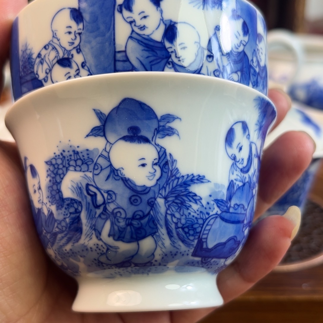 酒**气青花人物童子杯子