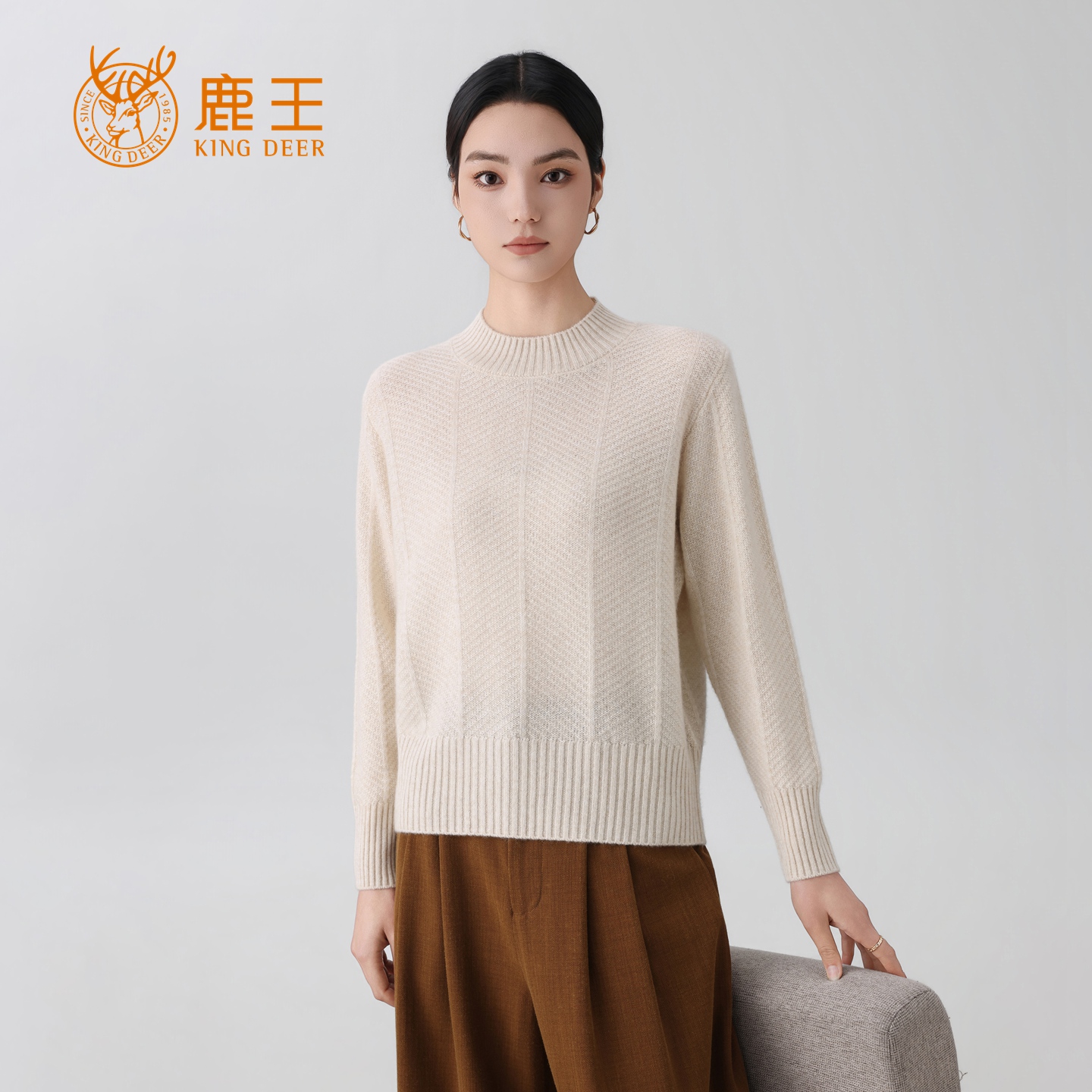 鹿王25秋冬新款女半高领100山羊绒花纱休闲针织套衫 厚 RB109