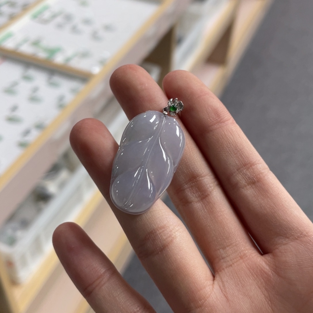 翡翠颈饰18K金镶嵌翡翠