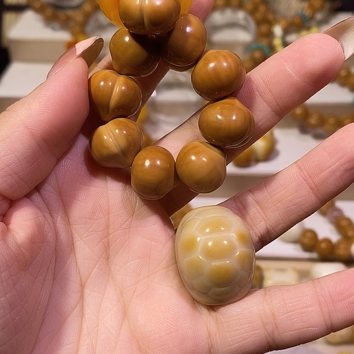 ****手串猴头核桃屁桃八颗手捻俩条