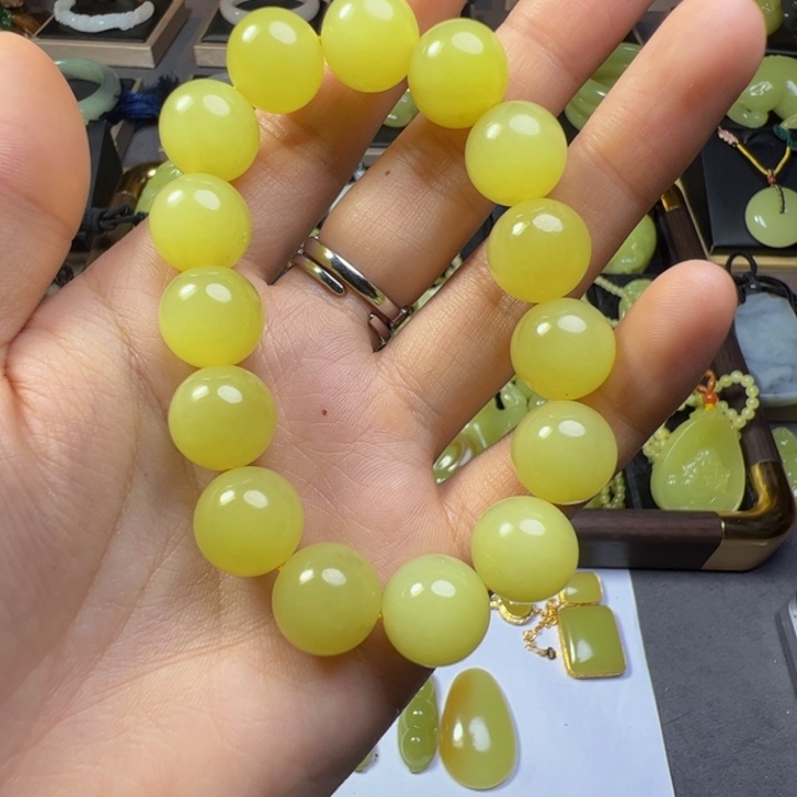 和田玉（黄玉）未镶嵌颈饰