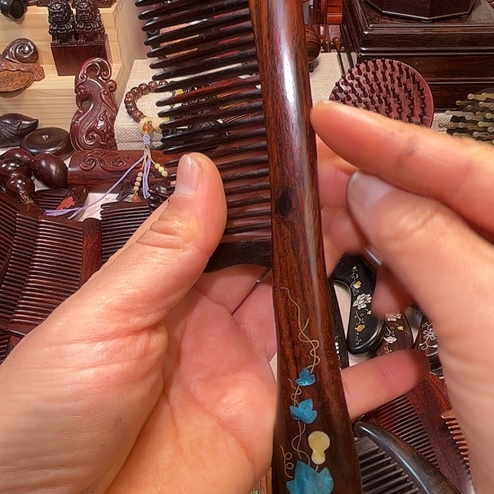 红酸枝木类红木插齿梳子