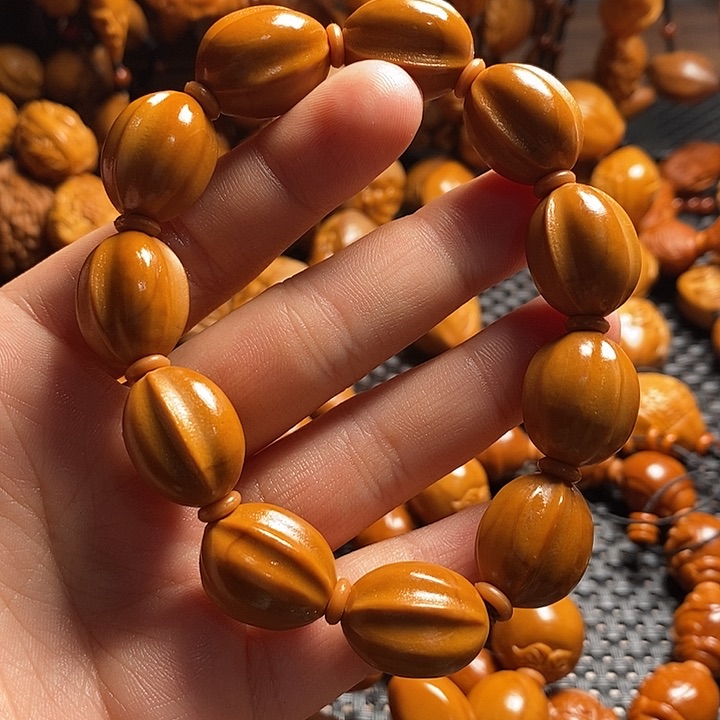 吊坠橄榄核鲨鱼背手串