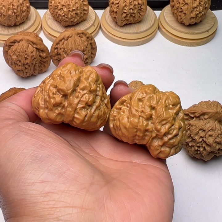 文玩核桃吊坠芳芳42蛤蟆头
