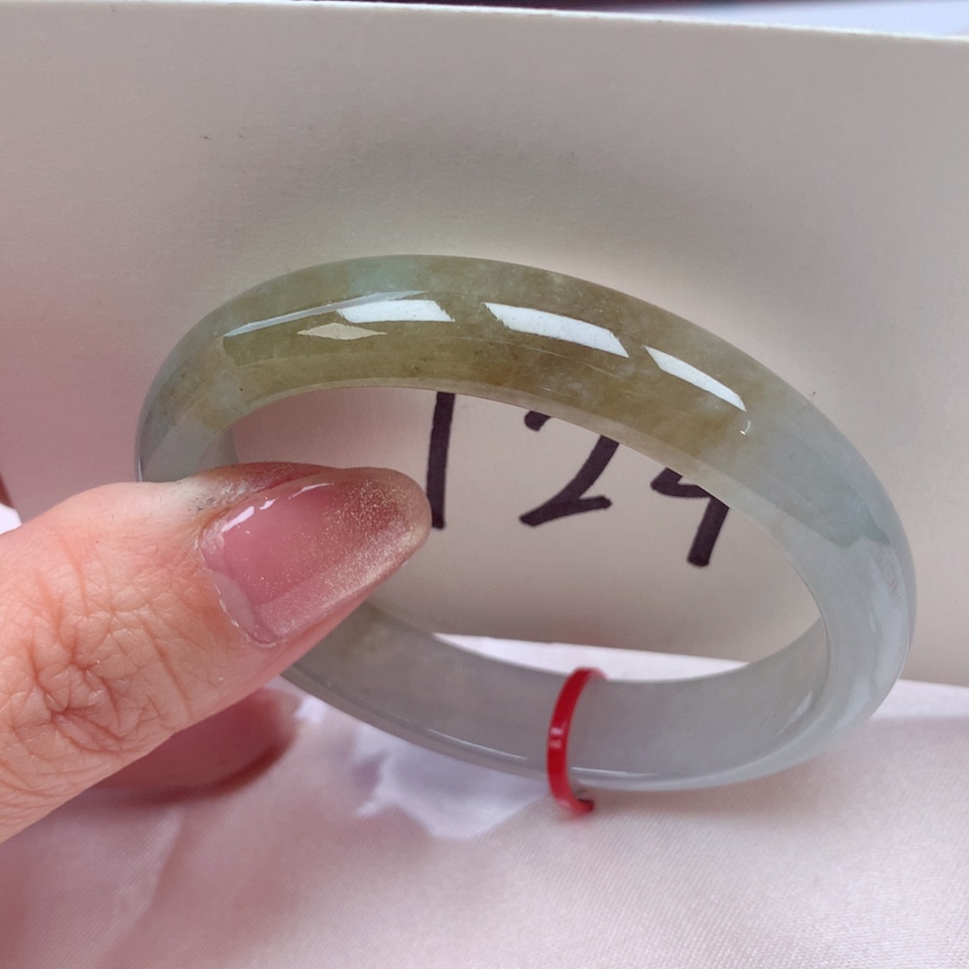 翡翠手镯（贵妃镯）未镶嵌翡翠