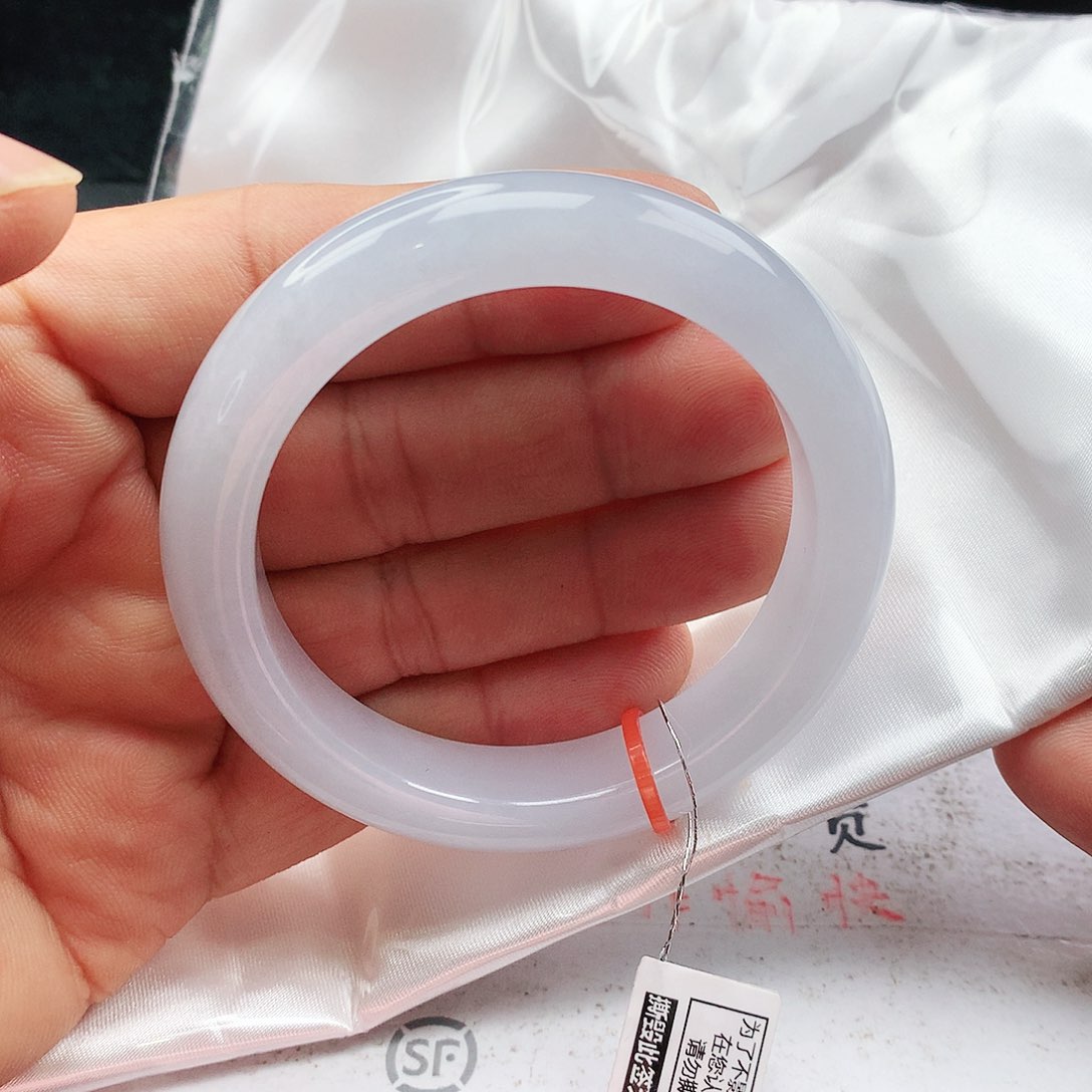 翡翠手镯未镶嵌天然翡翠手镯