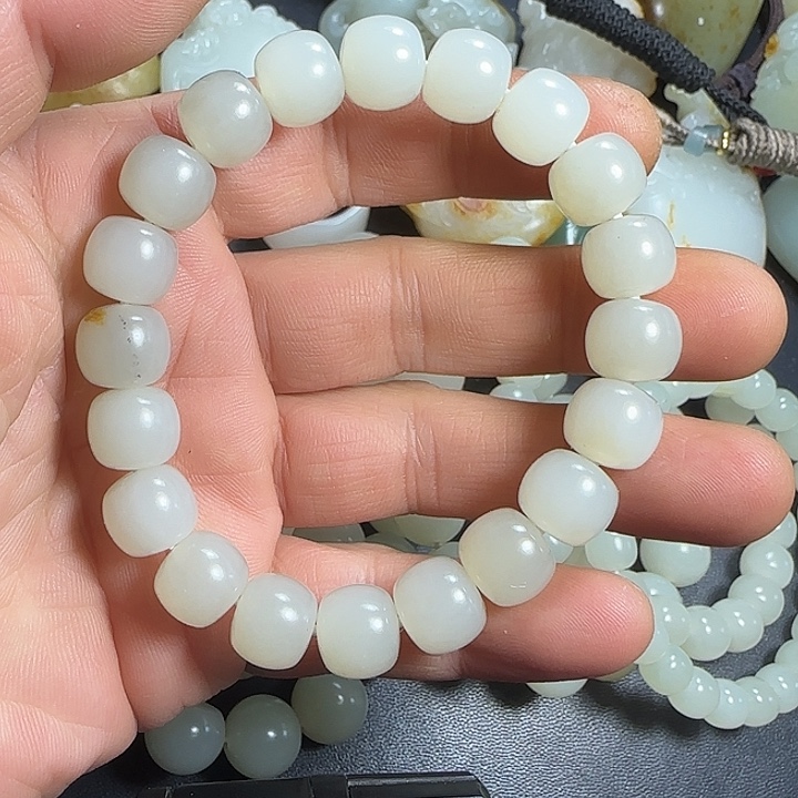 和田玉未镶嵌手链