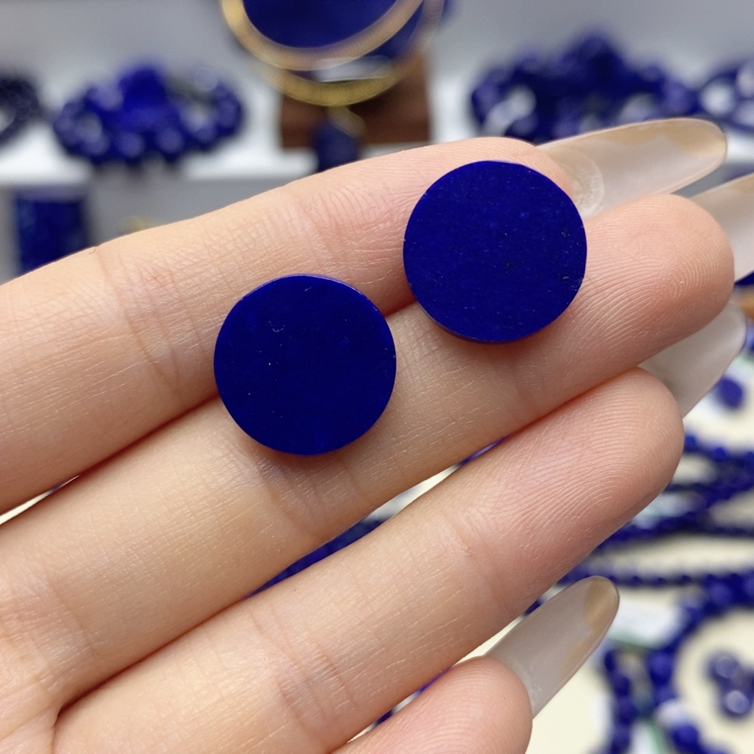 青金石未镶嵌耳饰