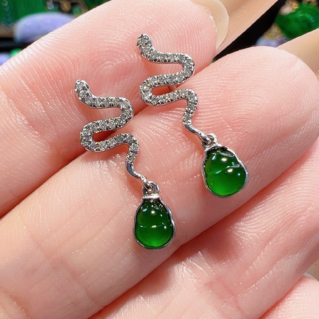 翡翠耳饰18K金镶嵌签收后24小时鉴赏期