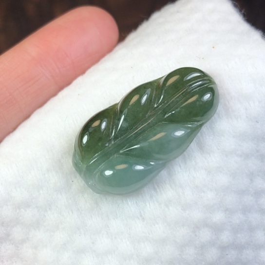 翡翠未镶嵌颈饰缅甸A货，每天下午1点半开播