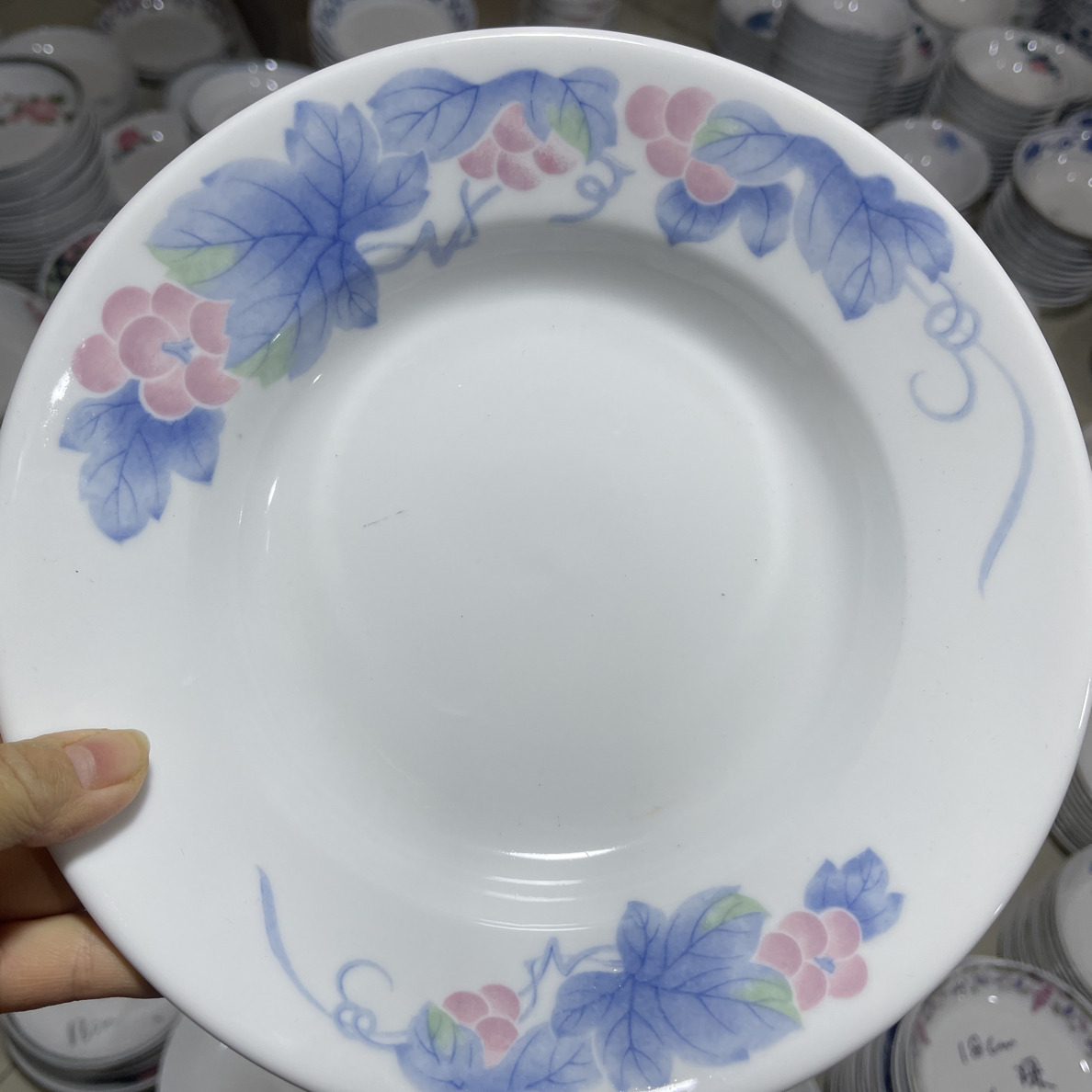 群力出口瓷葡萄纹9寸腰盘瓷质细腻耐用好瓷微瑕慎拍