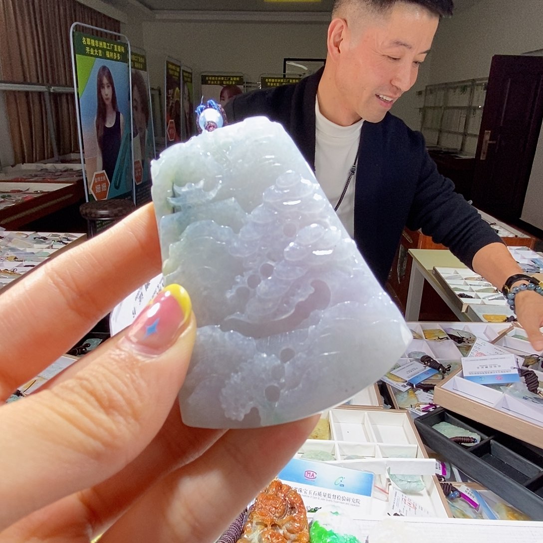 翡翠未镶嵌颈饰翡翠