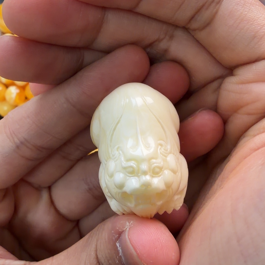 琥珀未镶嵌珠宝奇石13g