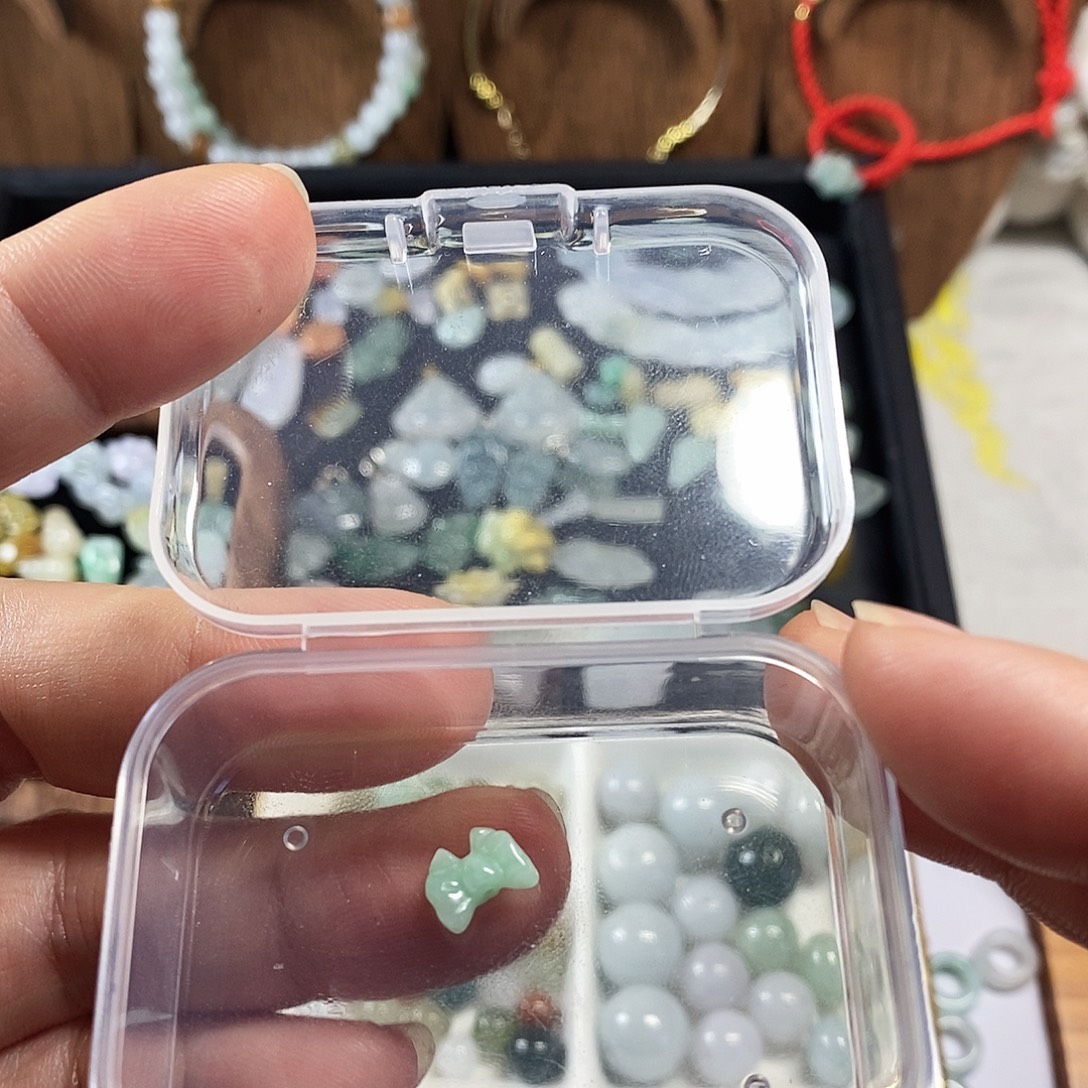 小****翡翠未镶嵌颈饰小滴溜