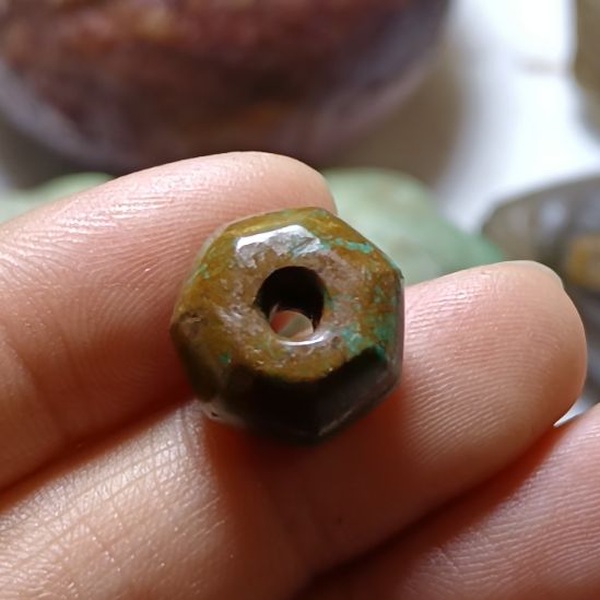 谢***哥玛瑙/玉髓合金耳钉