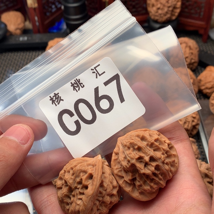 吊坠文玩核桃白蛇骨