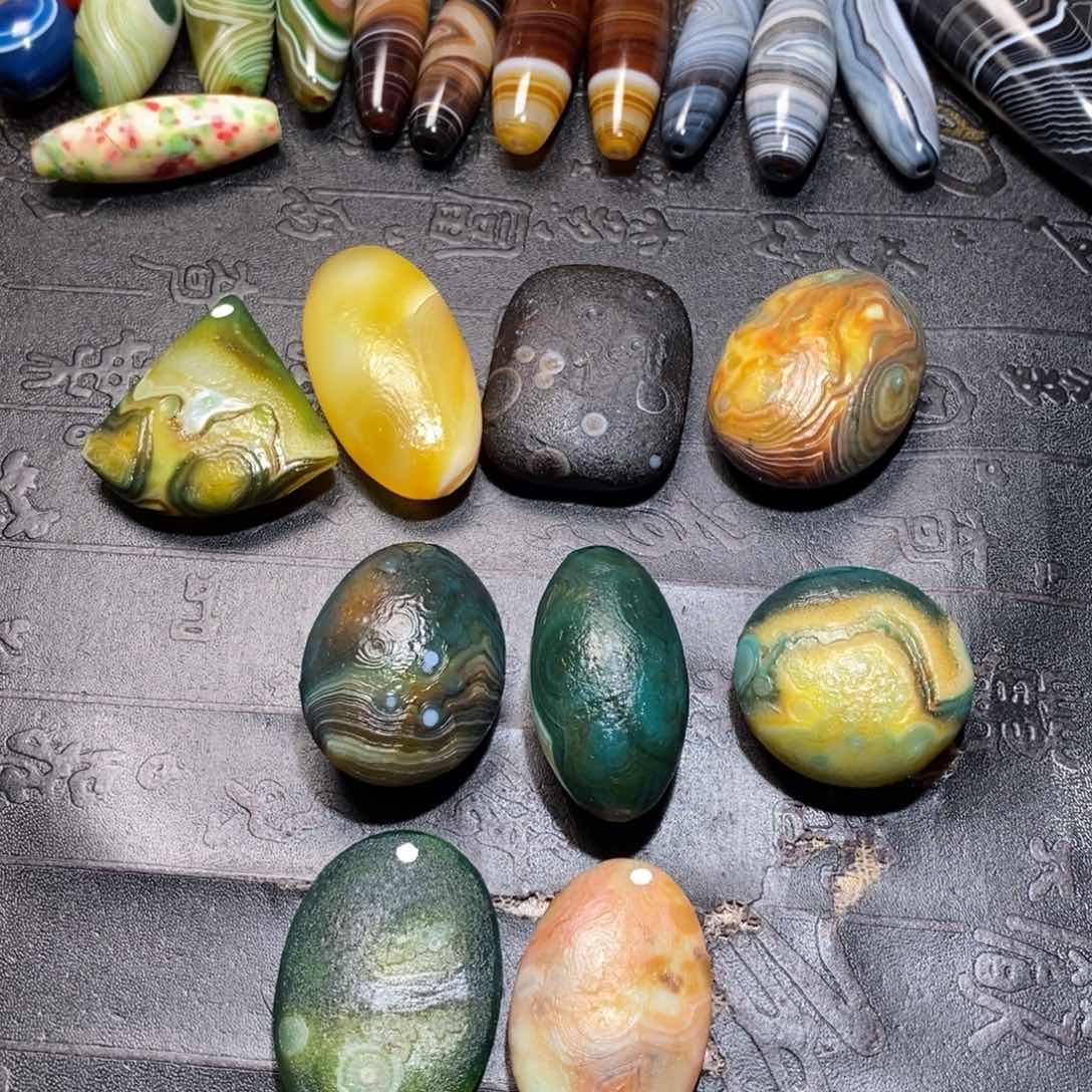 颈饰未镶嵌石英质玉咪*米