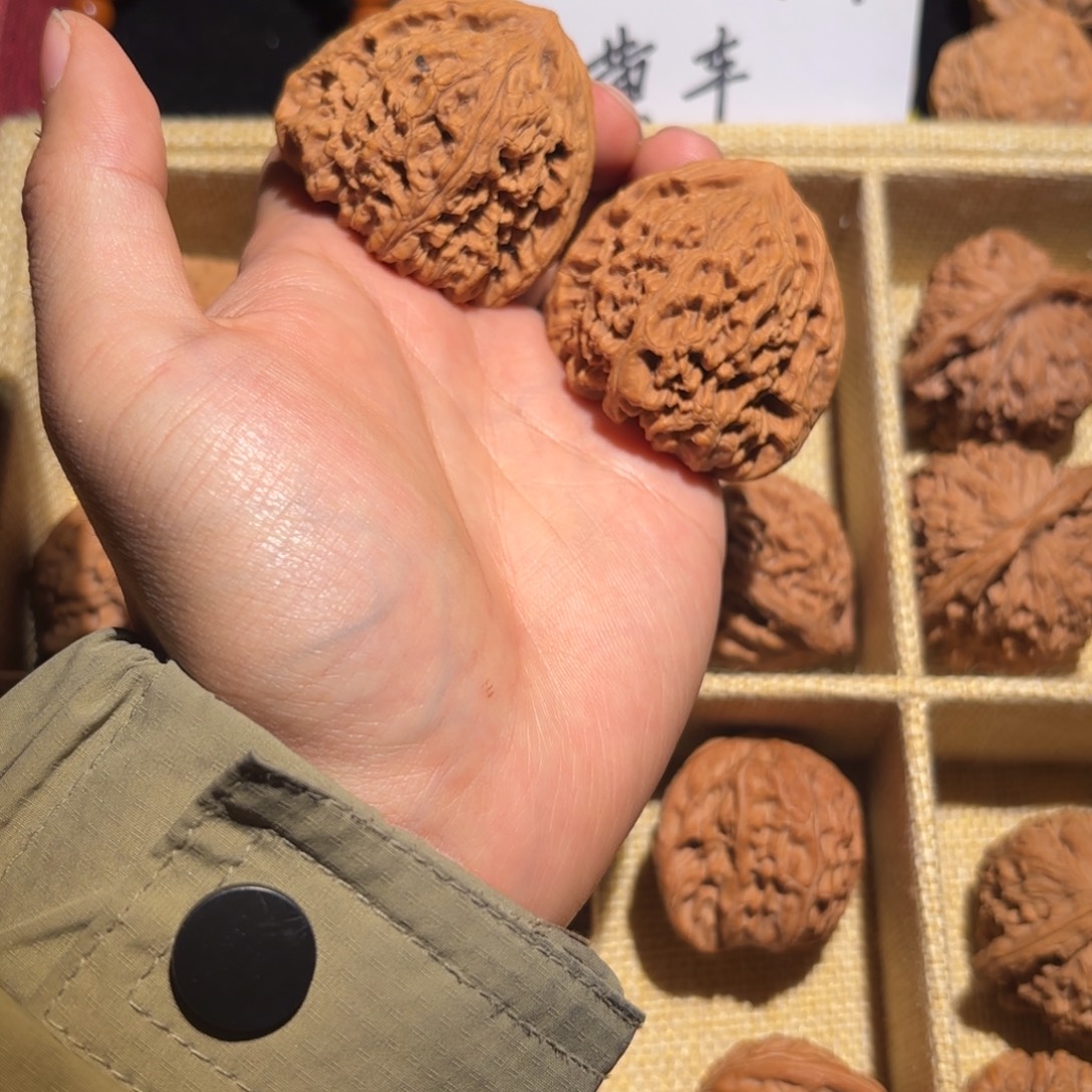 文玩核桃吊坠44+三角疆天使之翼