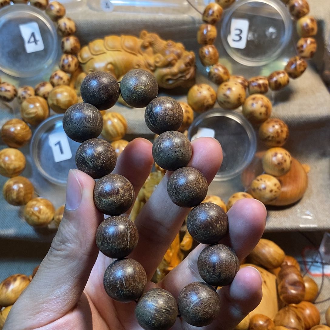 贡木瑕疵巴布亚贡木1.6绿龙鳞