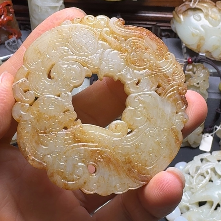 锅***缸和田玉未镶嵌挂件